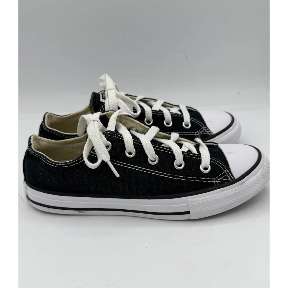 Converse Chuck Taylor All Star Low Top Black Sneakers Youth Size 2